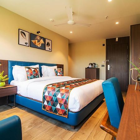 Hotel Sadbhav Villa Surat Exterior foto