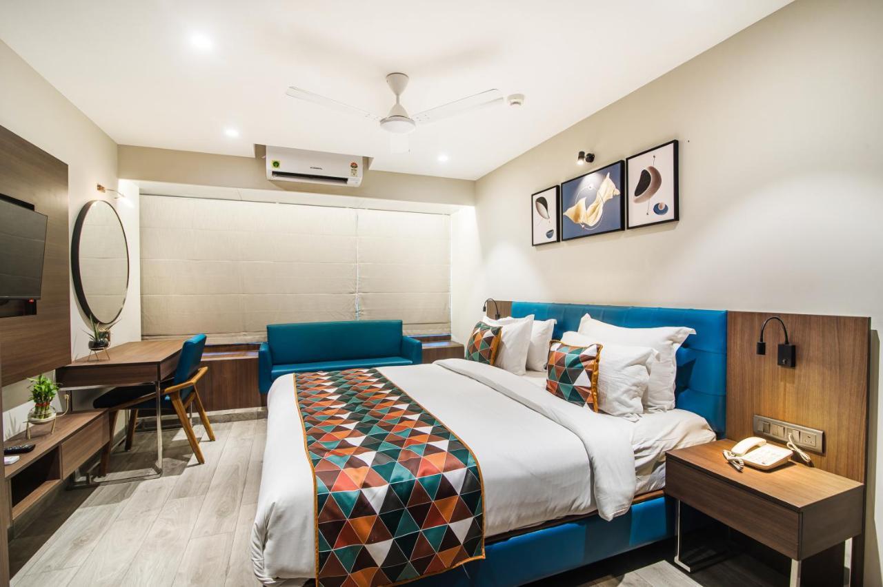 Hotel Sadbhav Villa Surat Exterior foto